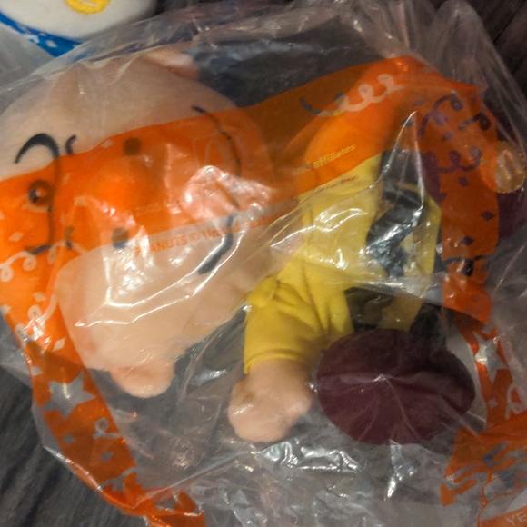 NWT 😍Peanuts 55th Anniversary Plush set of 4 from McDonald's - Picture 3 of 5